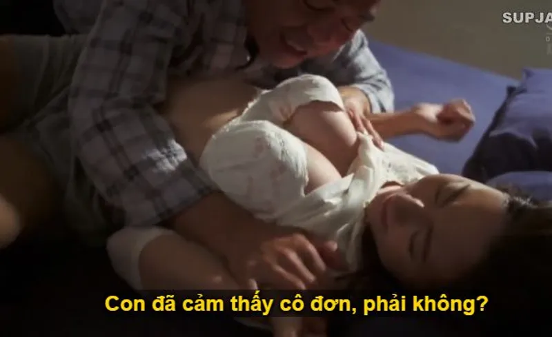 Nhìn con trai mải miết lao đầu vào việc, khiến vợ sắp cưới cô đơn lẻ loi, bố chồng nổi cơn ham muốn, liều lĩnh đè ra làm tình với con dâu.